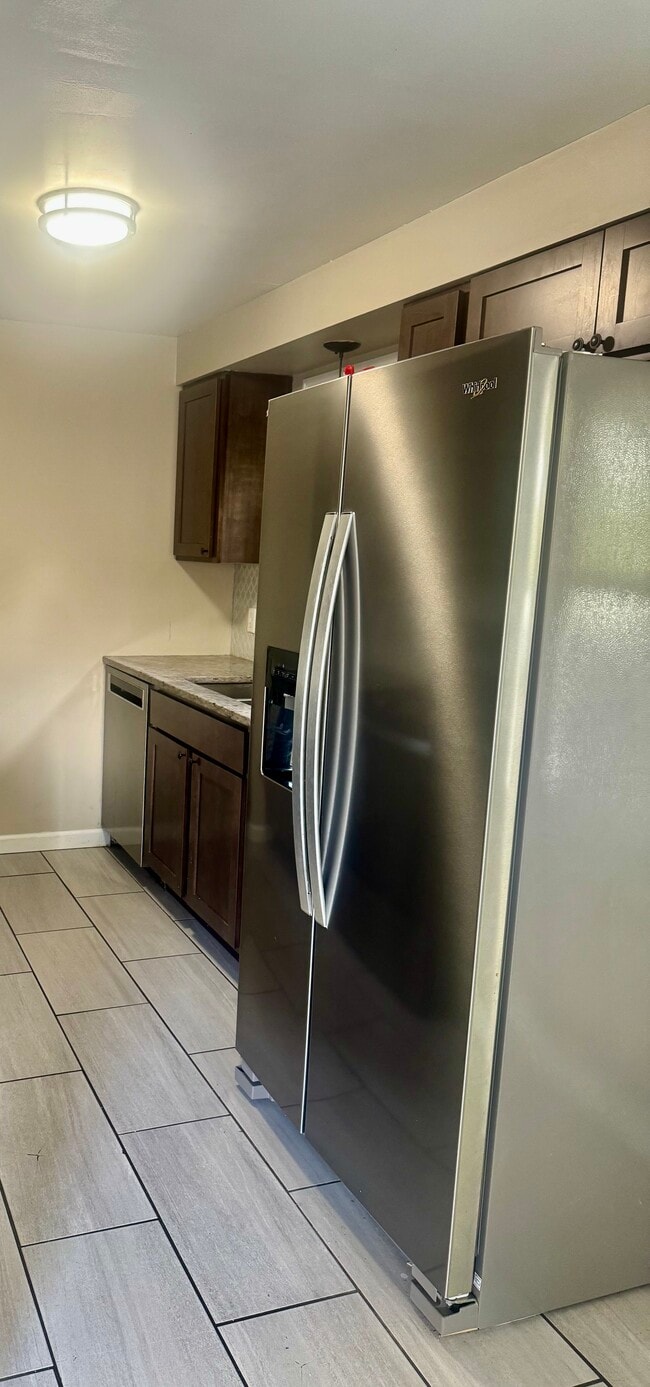 Foto del edificio - 56 Hyacinth St