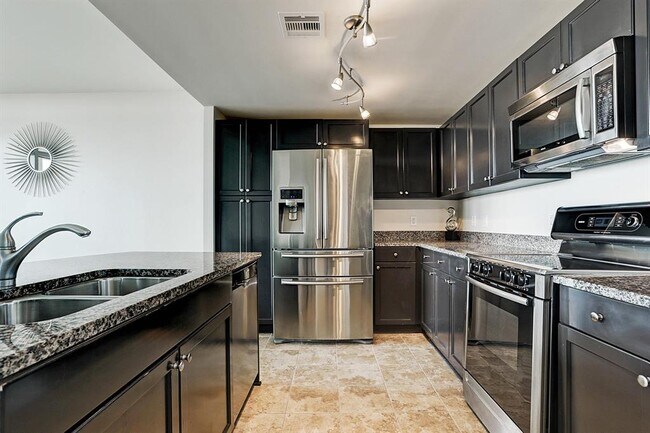 Foto del edificio - 801 E Beach Dr