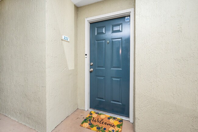 Entry Way - 3591 Kernan Blvd S