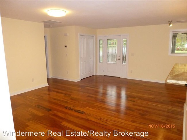 Foto del edificio - 3 br, 1.5 bath House - 13327 Chain Lake Rd