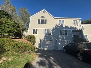 Building Photo - 109 Fairway Dr