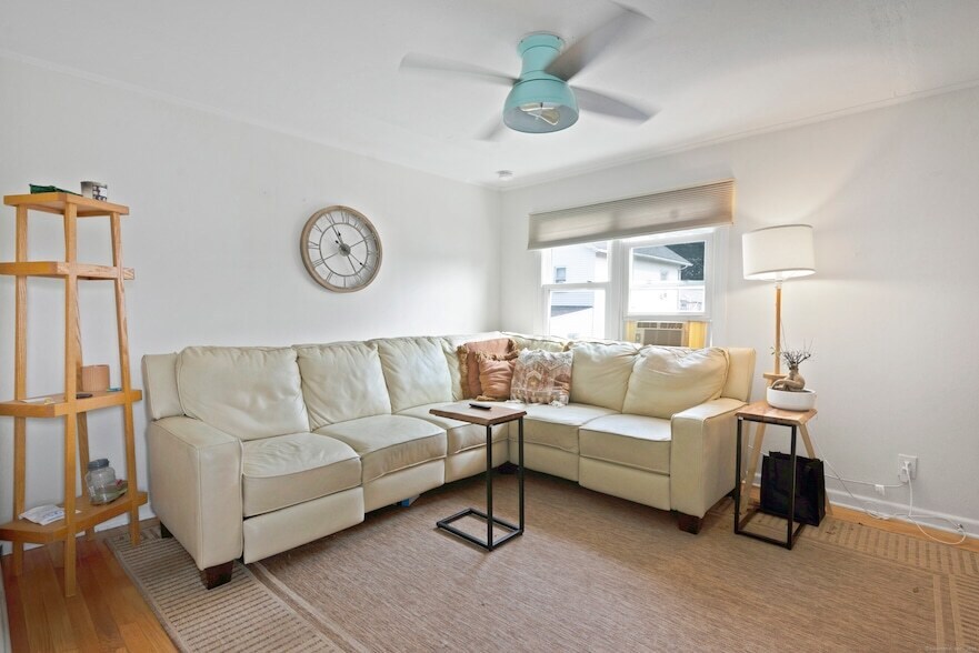 Foto principal - 51 Indian Neck Ave