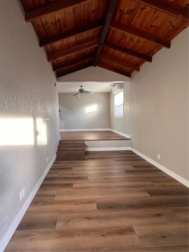 Foto del edificio - 14335 Norwalk Blvd