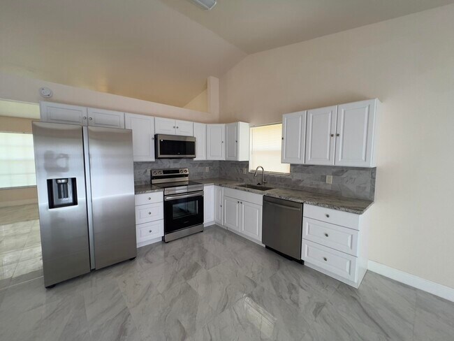 Foto del edificio - 7926 Burlwood Ln