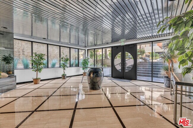 Foto del edificio - 12000 Goshen Ave