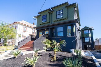 Building Photo - 2318 9th Ave