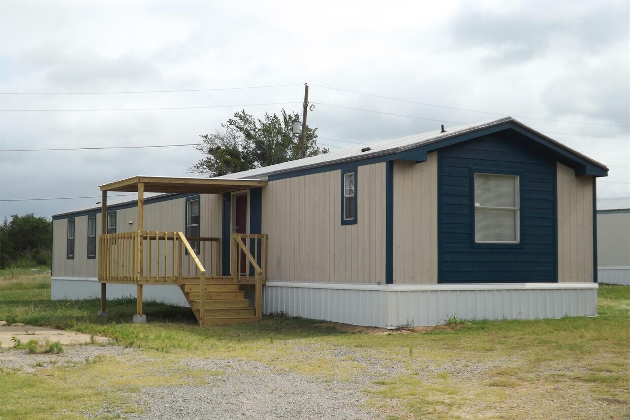 Primary Photo - 48 Wise Rd