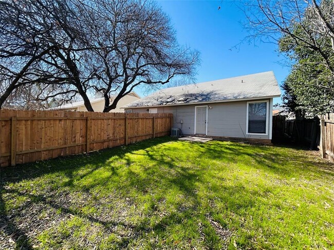 Building Photo - 9315 Kempler Dr