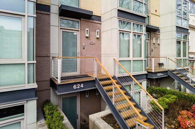 Entrances - Hill Six on 8th