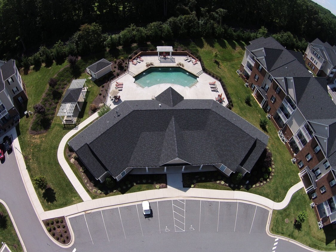 The Gables of Jefferson Commons Apartments in Forest, VA