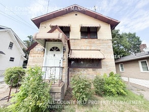 Building Photo - 897 McKinley Ave