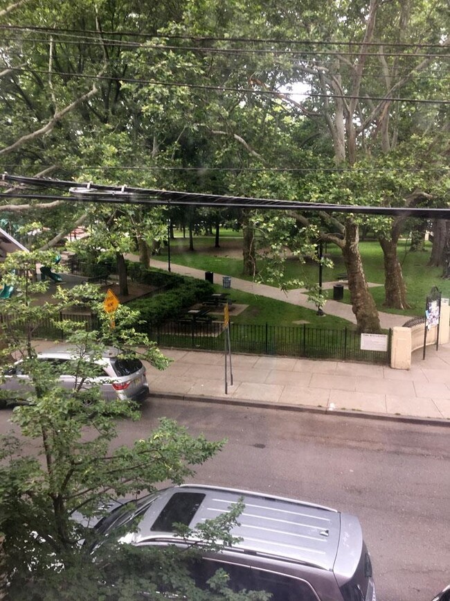 Foto del edificio - 264 9th St