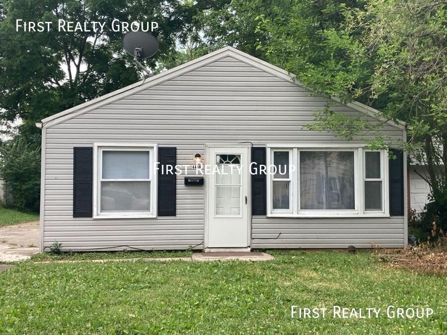 Primary Photo - 3 Bedroom, 1 Bath Home in Dayton, Move In ...