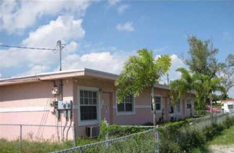 Primary Photo - 302 NW 7th Ct