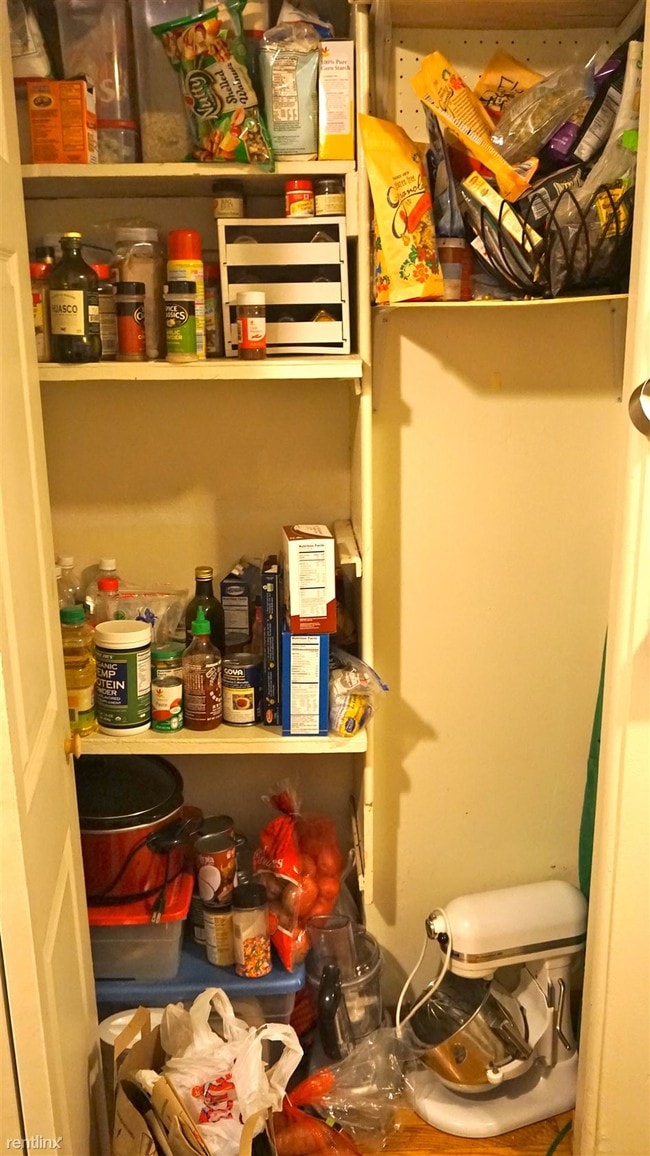 Building Photo - 357 Faneuil St