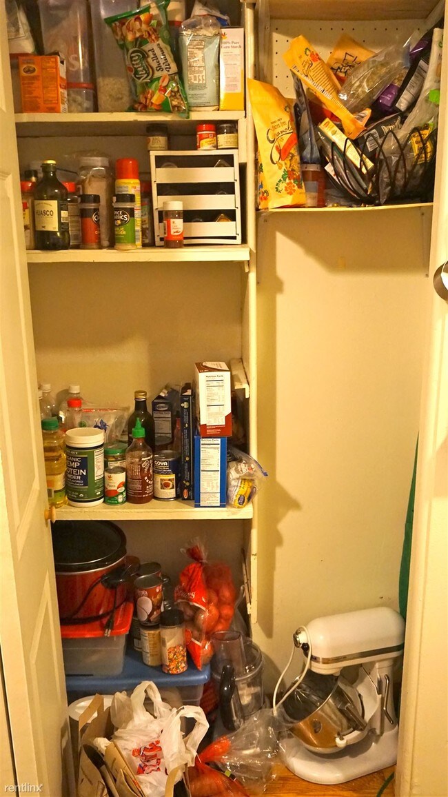 Foto del edificio - 357 Faneuil St