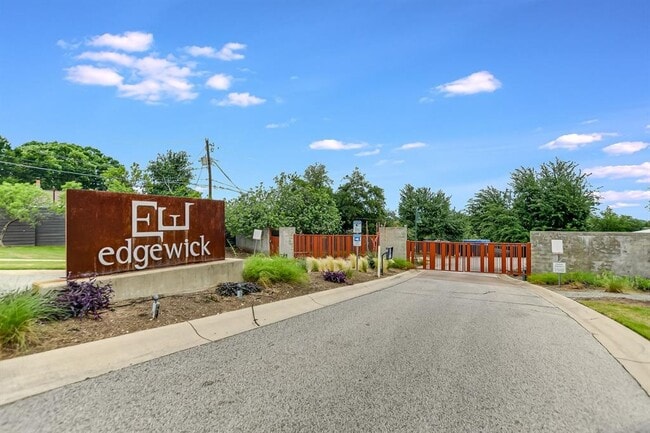 Foto del edificio - 2913 Saville Loop