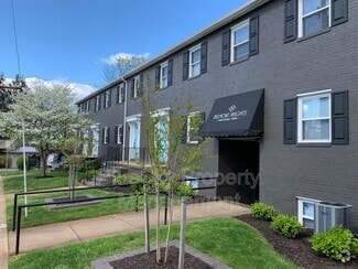 Building Photo - 1000 Monticello Rd