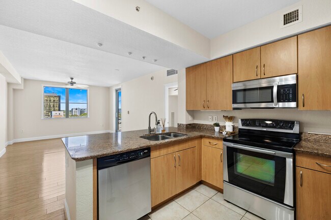 Foto del edificio - 1830 Radius Dr