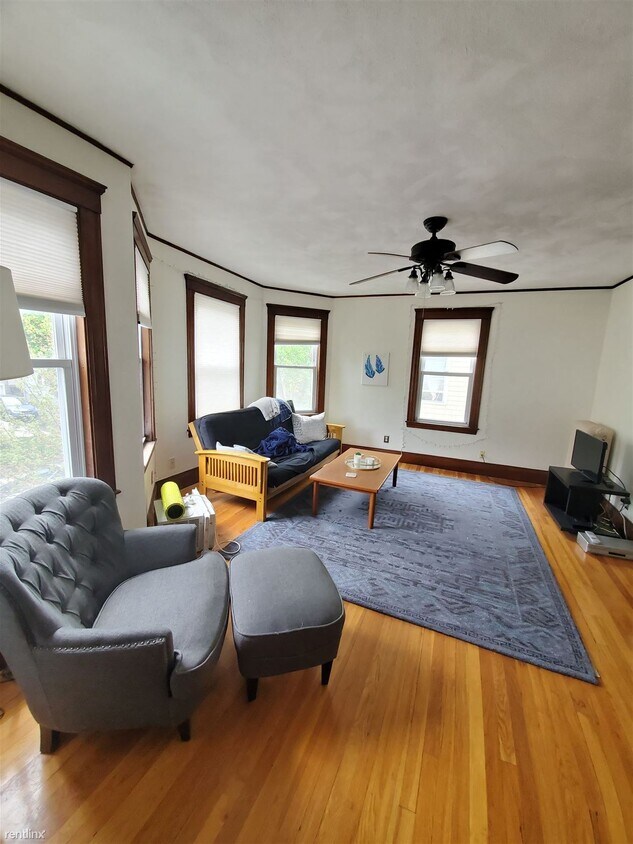 2 br, 1 bath - 35 Waterhouse St Apt 2A - 2 br, 1 bath  - 35 Waterhouse St Apt 2A
