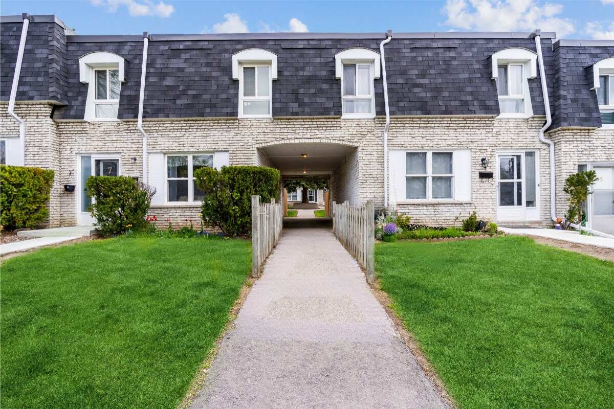 Photo principale - Bloor Dixie Townhomes