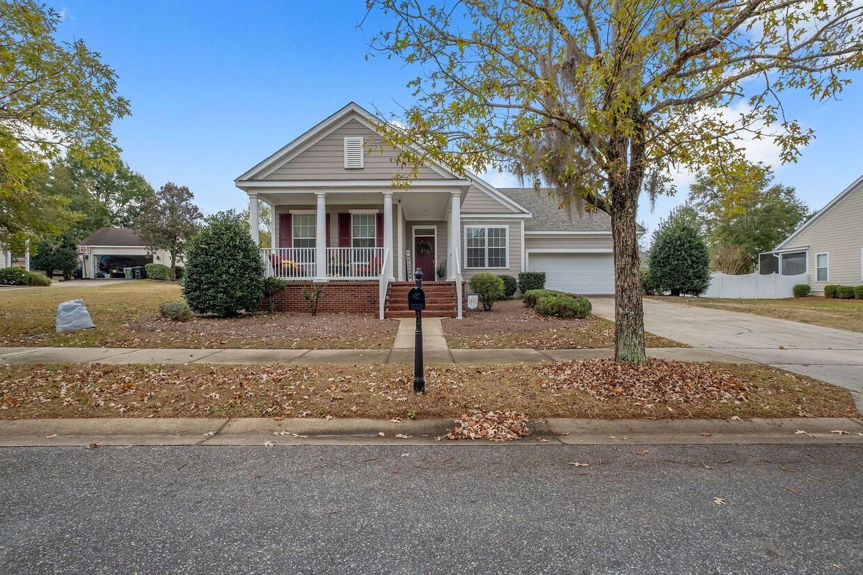 Foto principal - Southwood Home With Large Yard