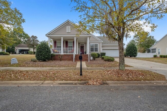 Southwood Home With Large Yard - Southwood Home With Large Yard