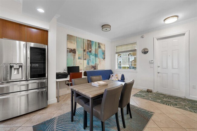 Building Photo - 4445 El Mar Dr