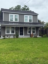 Building Photo - 515 Caplin St