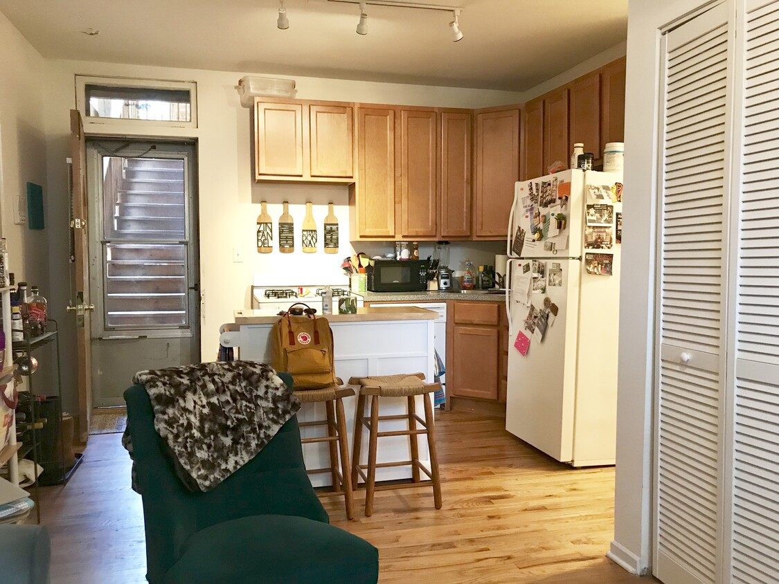 Primary Photo - 2255 W Iowa St