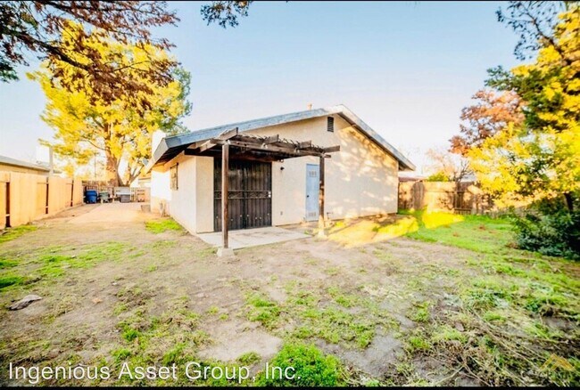 Building Photo - 5411 Apple Tree Ln