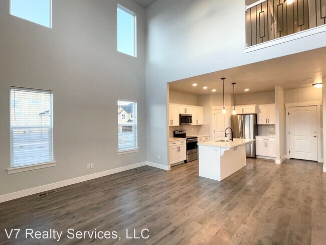 Building Photo - 13961 Middle Ridge Ln