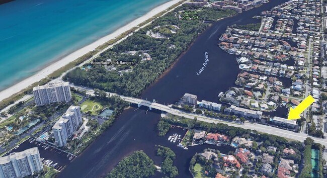 Foto del edificio - 698 NE Spanish River Blvd