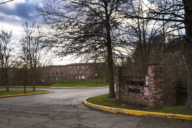 Entrada de Lexington - Lexington Manor Apartments