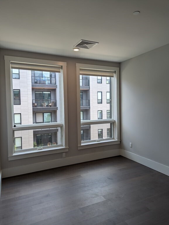 Foto del edificio - 3193 Washington St