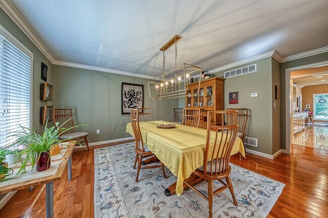 Foto del edificio - GREAT HOME ACROSS THE STREET FROM THE US O...