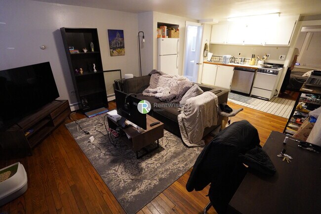 Photo - 72 Revere St Apartment
