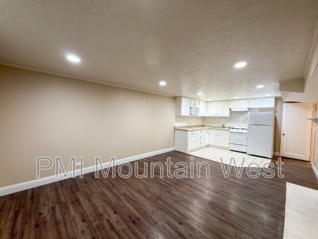 Foto del edificio - 282 E 650 N