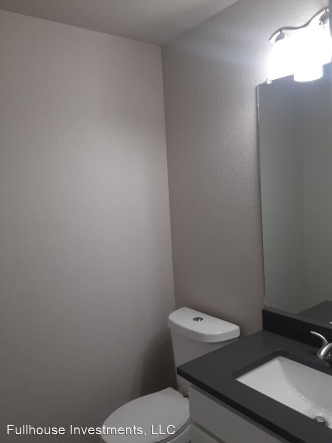 Foto del edificio - 8403-8459 W Hampden Ave