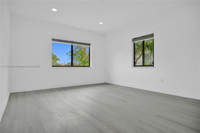 Building Photo - 210 Beacom Blvd