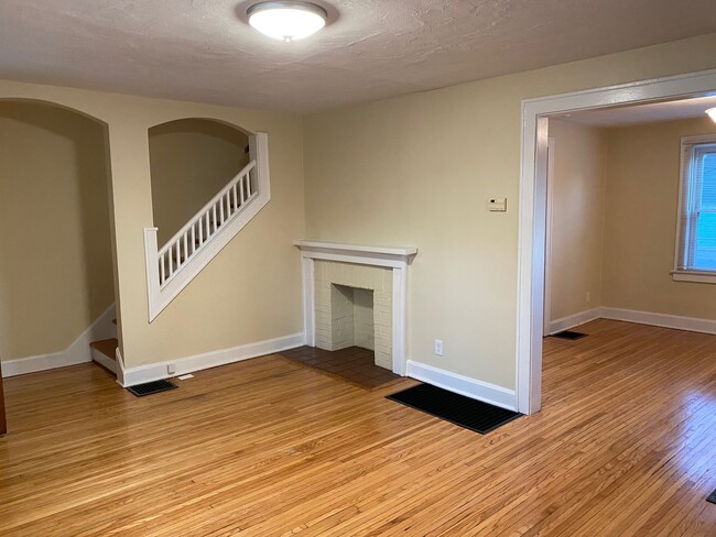 Foto del edificio - 1408 Haines Ave