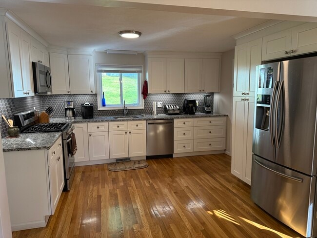 Renovated Kitchen - 2 Stonehedge Cir