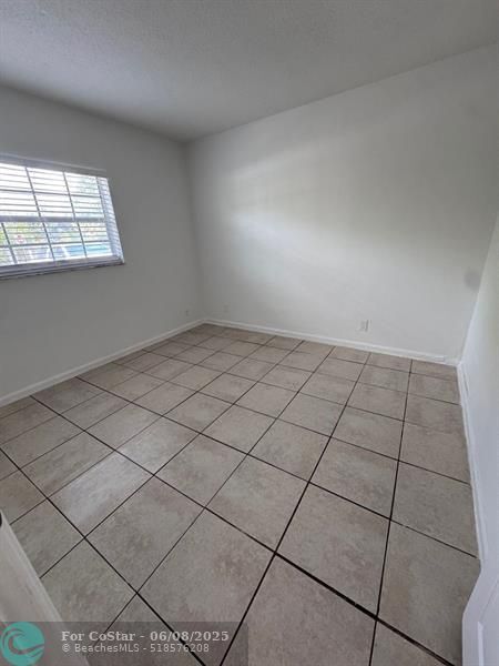 Foto del edificio - 8600 NW 40th St