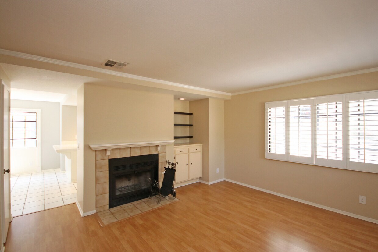 Primary Photo - 1318 Corson St
