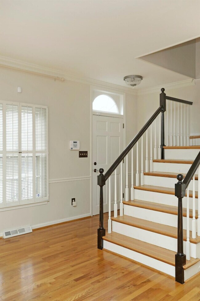 Foto del edificio - 1355 Gray Hawk Rd