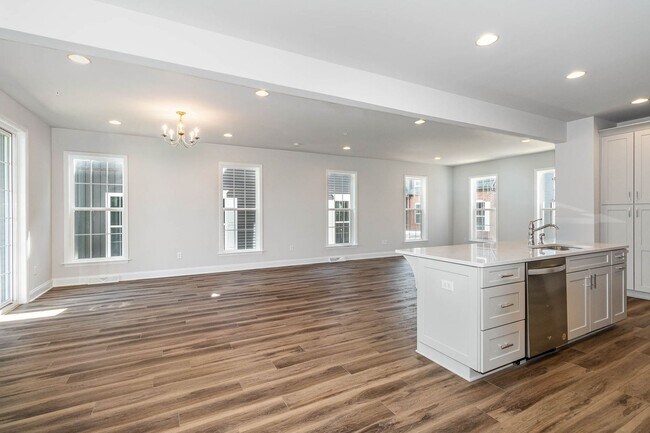 Foto del edificio - BRAND NEW 2 Car Garage 3 Bedroom Plus Den,...