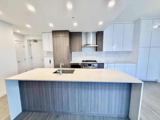 Photo du bâtiment - 2351 Beta Ave