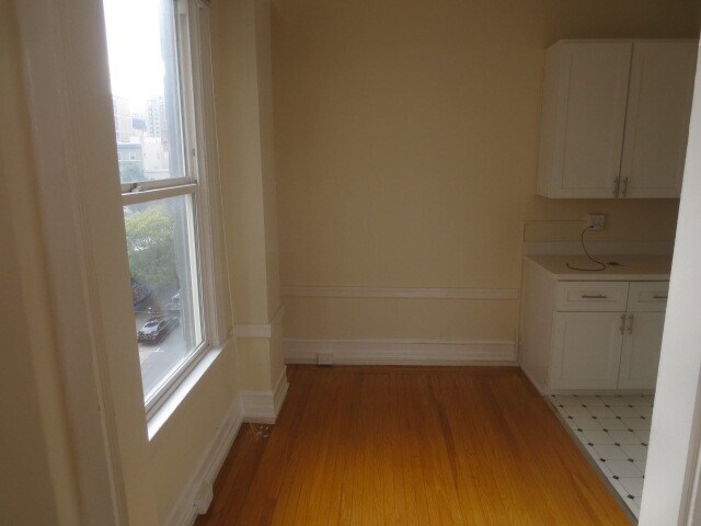 Building Photo - 508 Larkin St