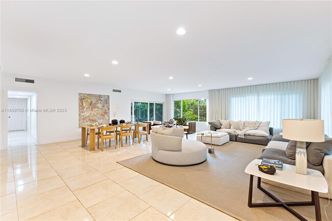 Foto del edificio - 1505 NE 13th Pl