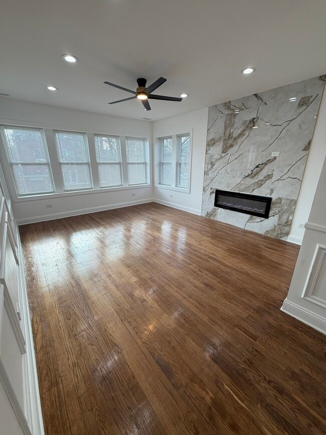 Foto del edificio - 1048 W Marquette Rd